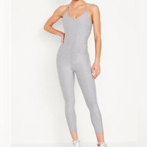 Old Navy Cloud+ Sleeveless 7/8 Bodysuit Size XSmall Petite NWT